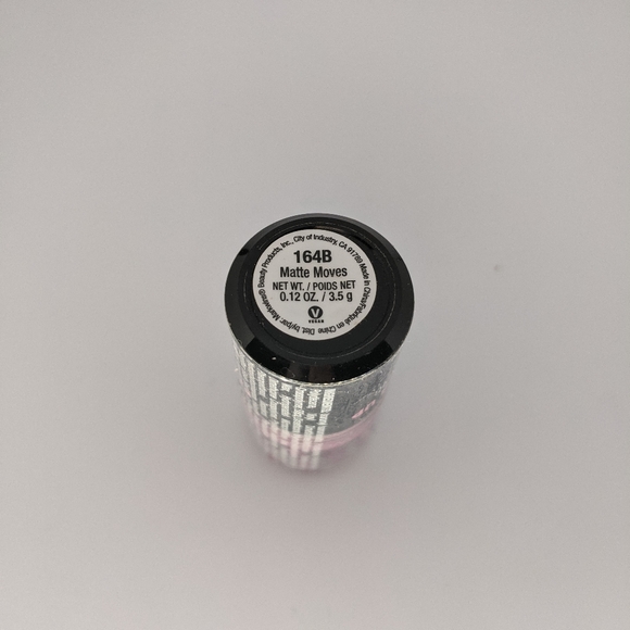 New - Wet-n-Wild Mattifying Primer Stick - Picture 3 of 3